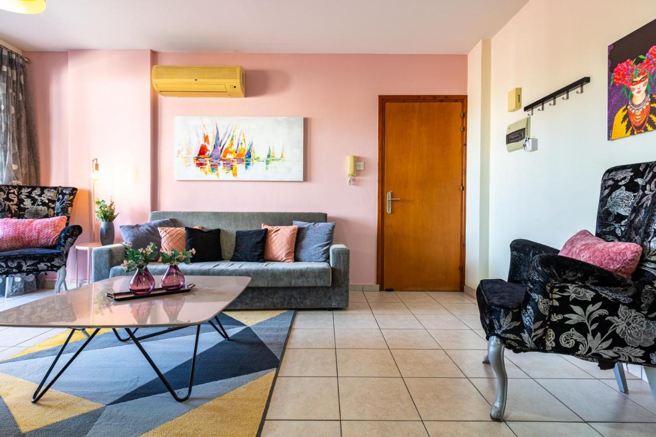 Freya 1-Bedroom Apartment In Larnaca Dış mekan fotoğraf